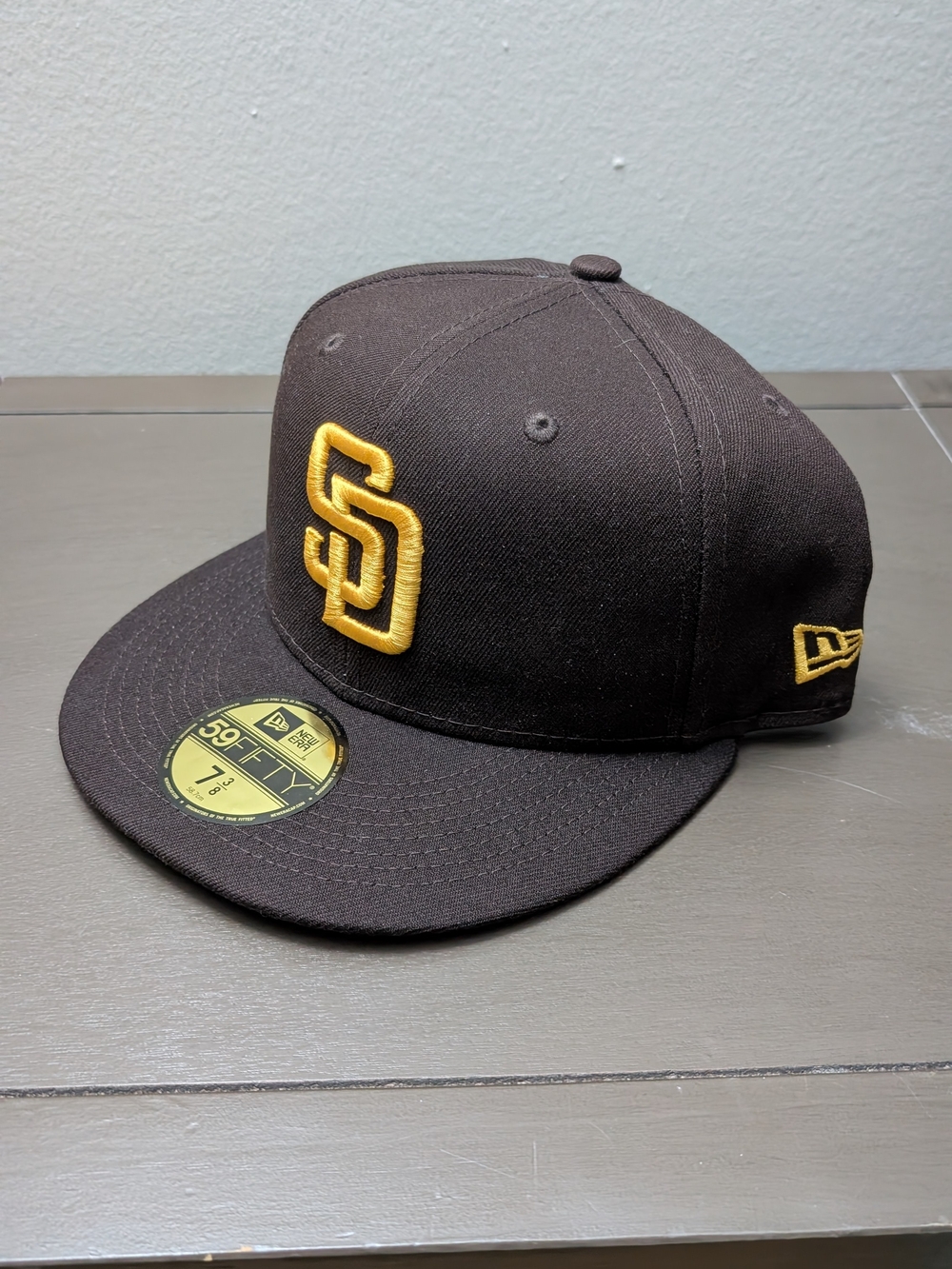 New Era Men's San Diego Padres Black & Gold Fitted Cap